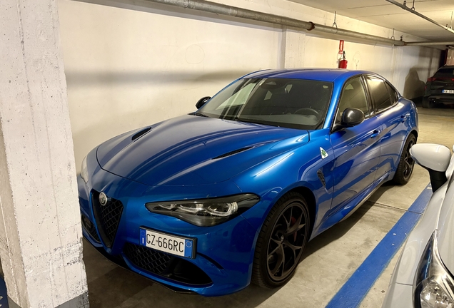 Alfa Romeo Giulia Quadrifoglio 2023