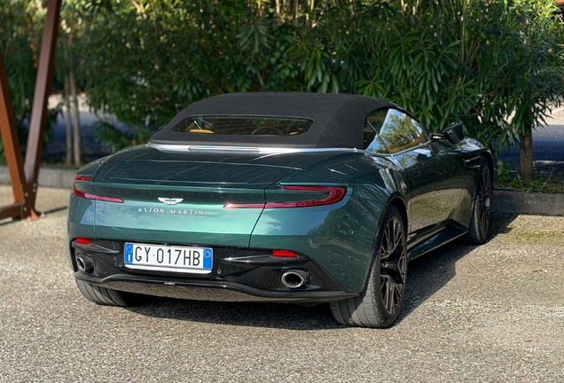 Aston Martin DB12 Volante