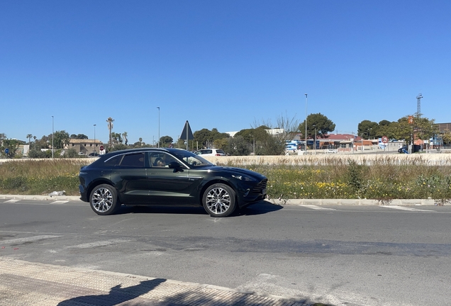 Aston Martin DBX