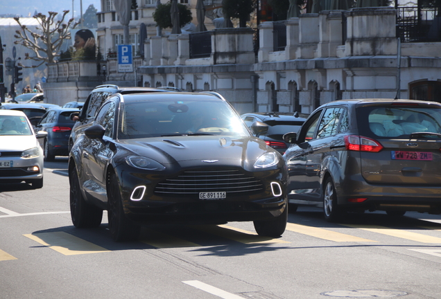 Aston Martin DBX