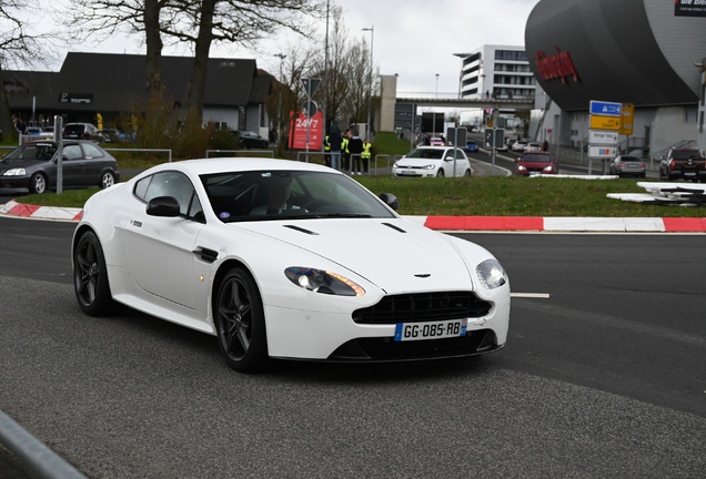 Aston Martin V8 Vantage 2012