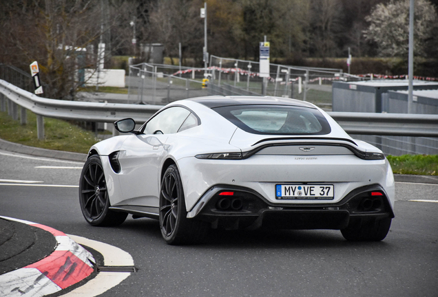 Aston Martin V8 Vantage 2018