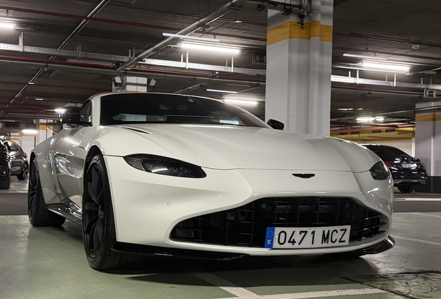 Aston Martin V8 Vantage Roadster 2020