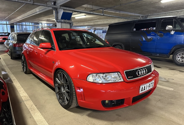 Audi RS4 Avant B5