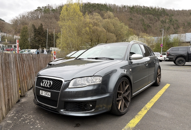 Audi RS4 Avant B7