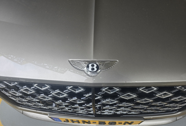 Bentley Continental GT Mulliner 2025