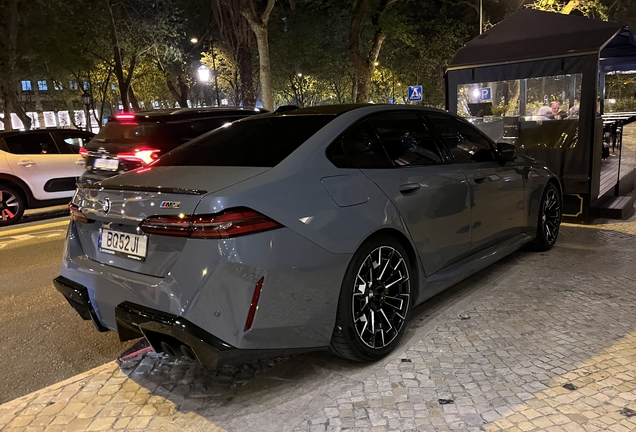 BMW M5 G90