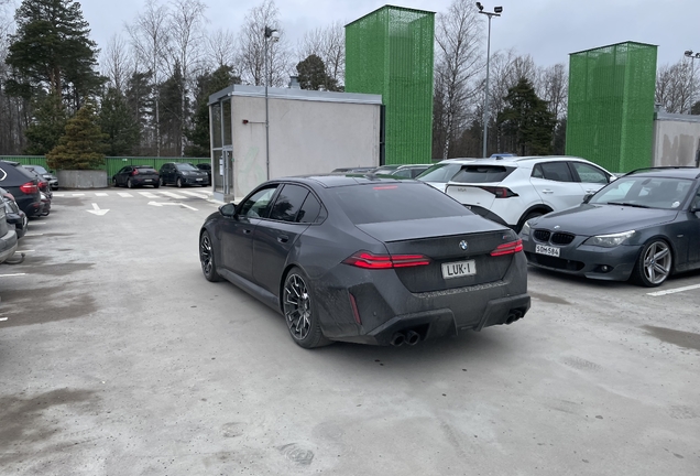 BMW M5 G90