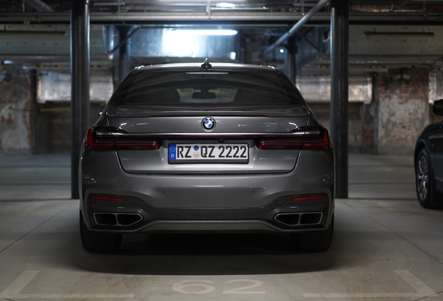 BMW M760Li xDrive 2019