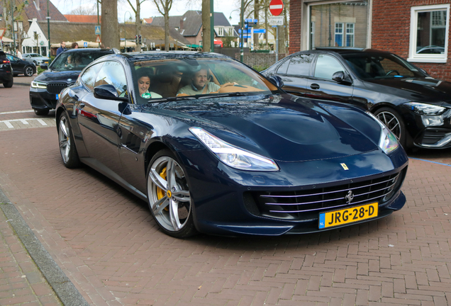 Ferrari GTC4Lusso
