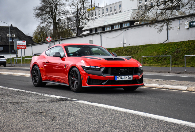 Ford Mustang Dark Horse 2024