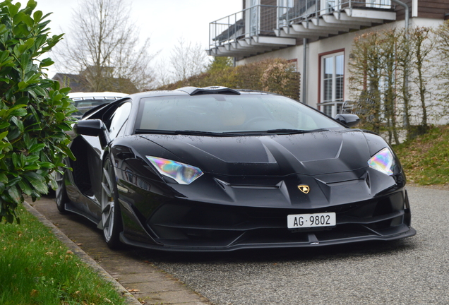 Lamborghini Aventador LP700-4
