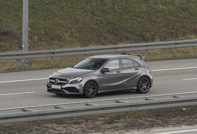 Mercedes-AMG A 45 W176 2015