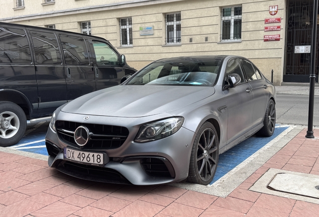 Mercedes-AMG E 63 S W213