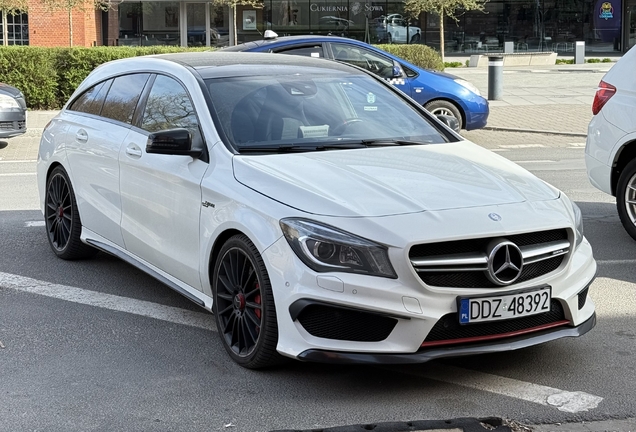Mercedes-Benz CLA 45 AMG Shooting Brake