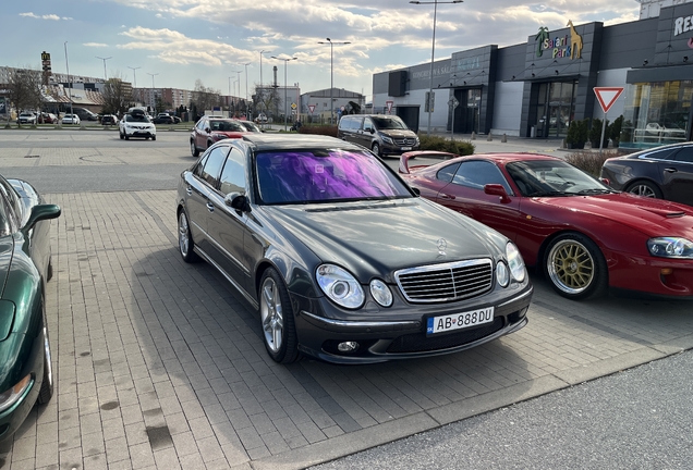 Mercedes-Benz E 55 AMG