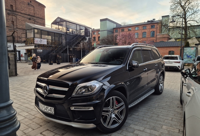 Mercedes-Benz GL 63 AMG X166