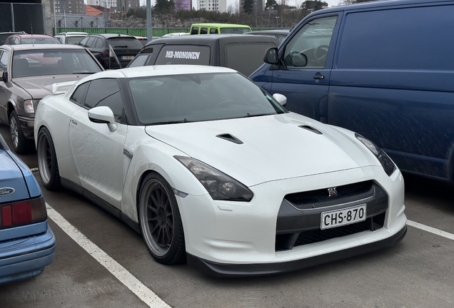 Nissan GT-R