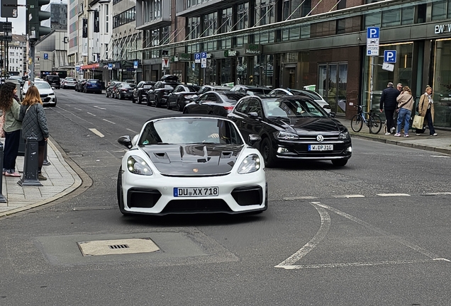 Porsche 718 Spyder RS Weissach Package