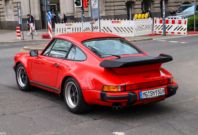 Porsche 930 Turbo