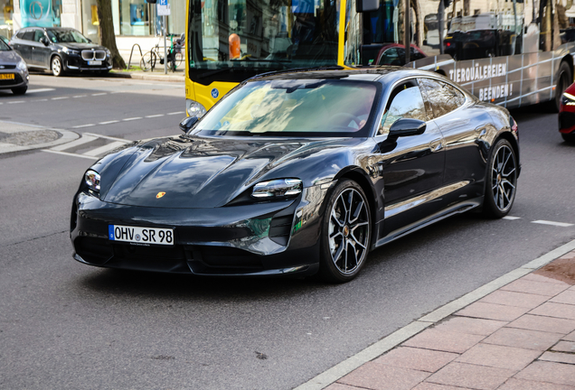 Porsche Taycan Turbo MkI