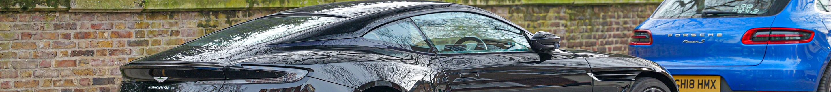 Aston Martin DB11 V8