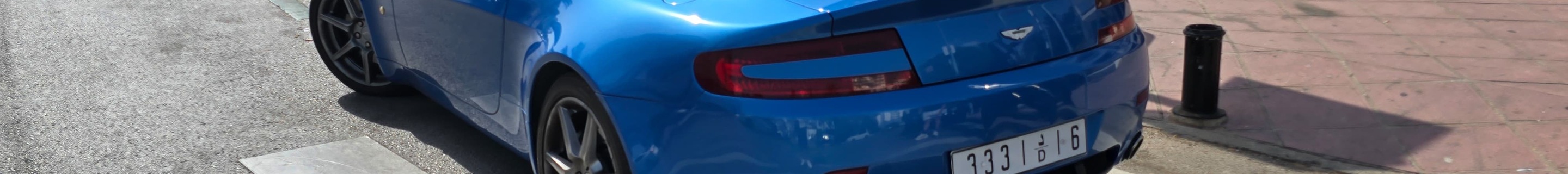 Aston Martin V8 Vantage