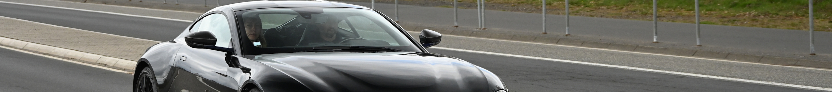 Aston Martin V8 Vantage 2018