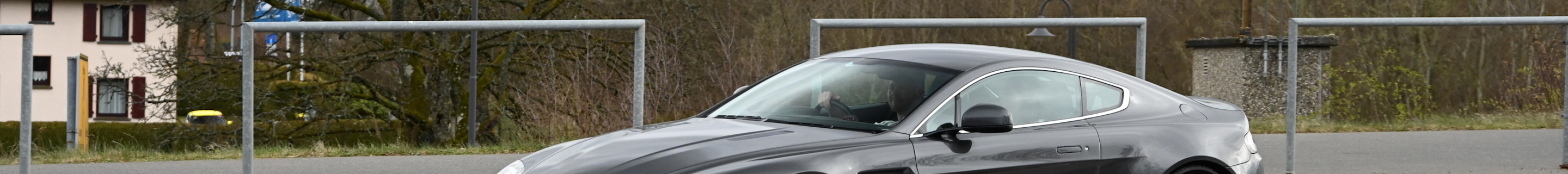 Aston Martin V8 Vantage