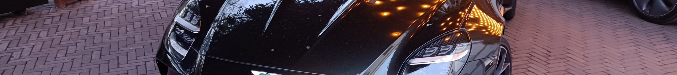 Aston Martin Vantage 2024