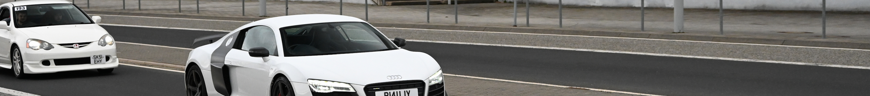 Audi R8 V10 Plus 2013