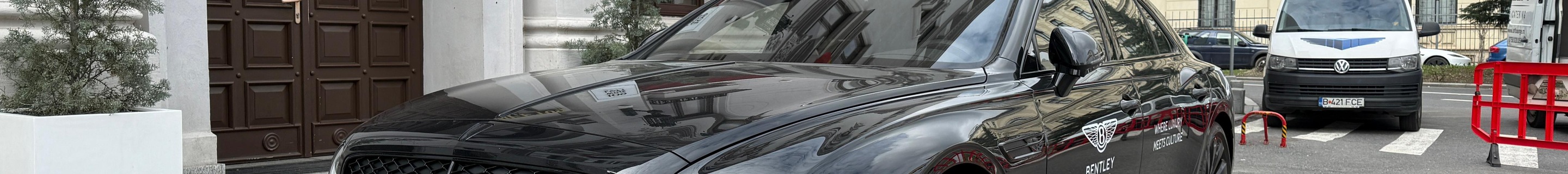 Bentley Flying Spur 2025 Black Edition