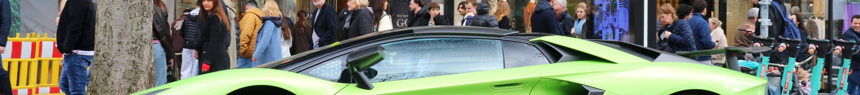 Lamborghini Aventador LP750-4 SuperVeloce Roadster