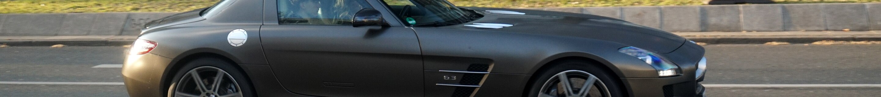 Mercedes-Benz SLS AMG