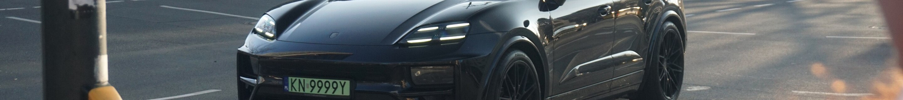 Porsche Macan EV Turbo