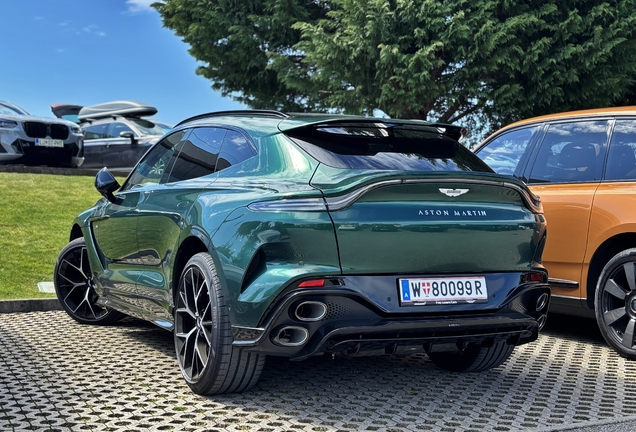 Aston Martin DBX S