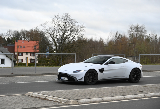 Aston Martin V8 Vantage 2018