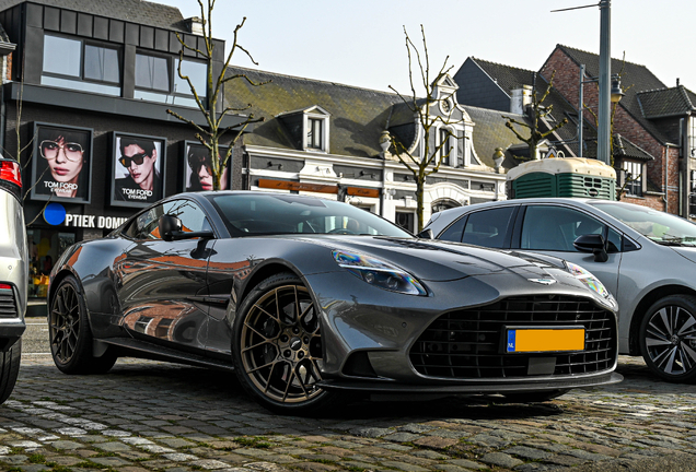 Aston Martin Vanquish 2025