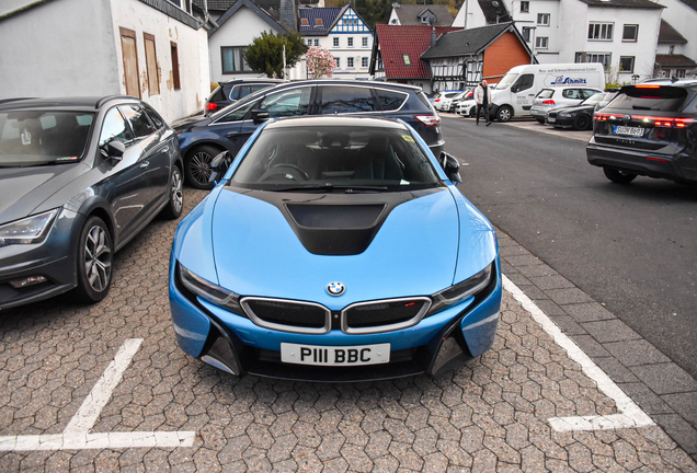 BMW i8