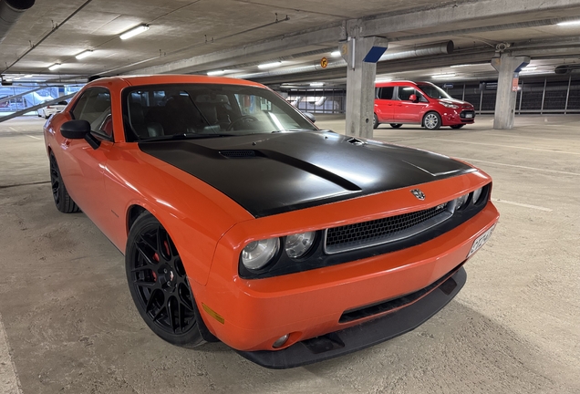 Dodge Challenger SRT-8