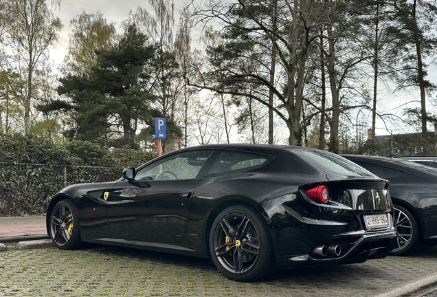 Ferrari FF