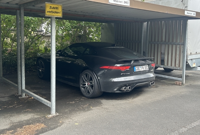 Jaguar F-TYPE R Coupé