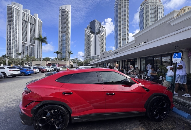 Lamborghini Urus Performante