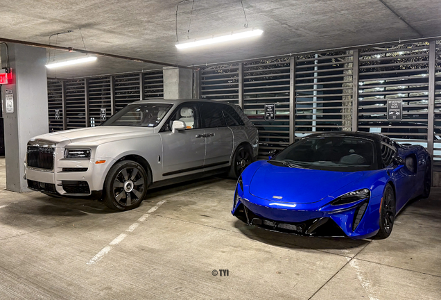 McLaren Artura Spider