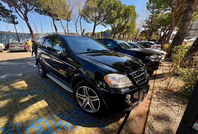 Mercedes-Benz ML 63 AMG W164 2009