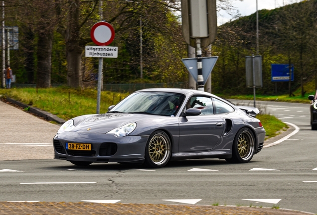 Porsche 996 Turbo