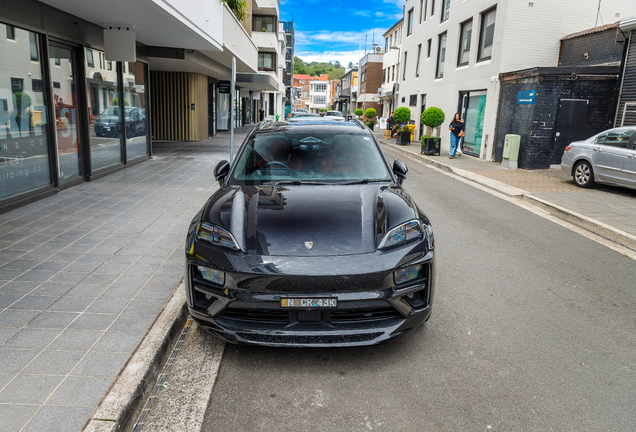 Porsche Macan EV Turbo
