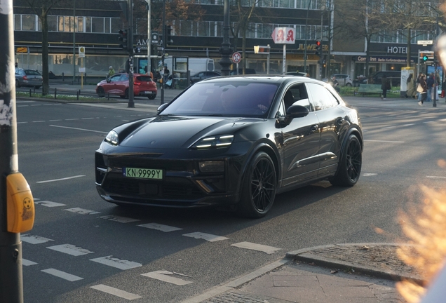 Porsche Macan EV Turbo
