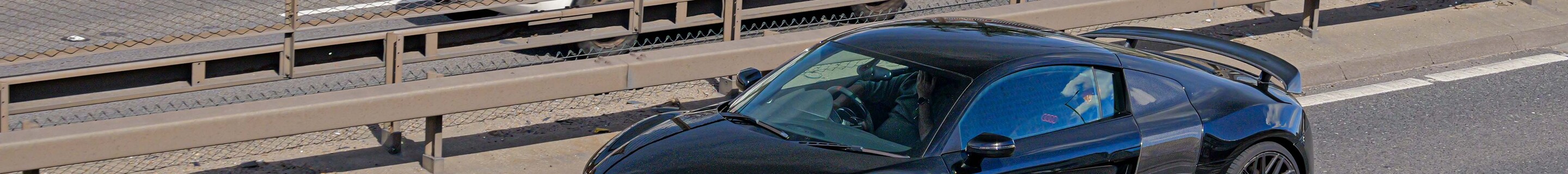 Audi R8 V10 Plus 2013