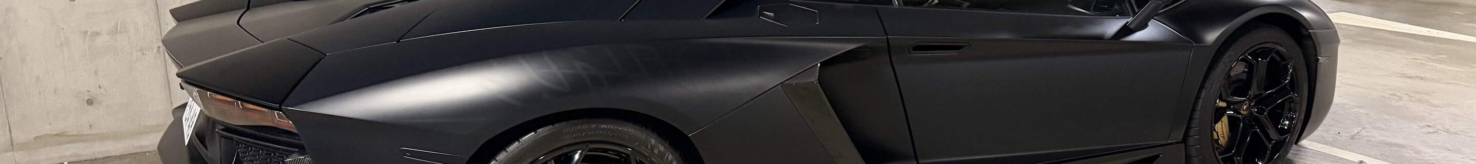 Lamborghini Aventador LP700-4